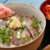 この海のあじ丼　1,300円（2019年9月30日までの料金）